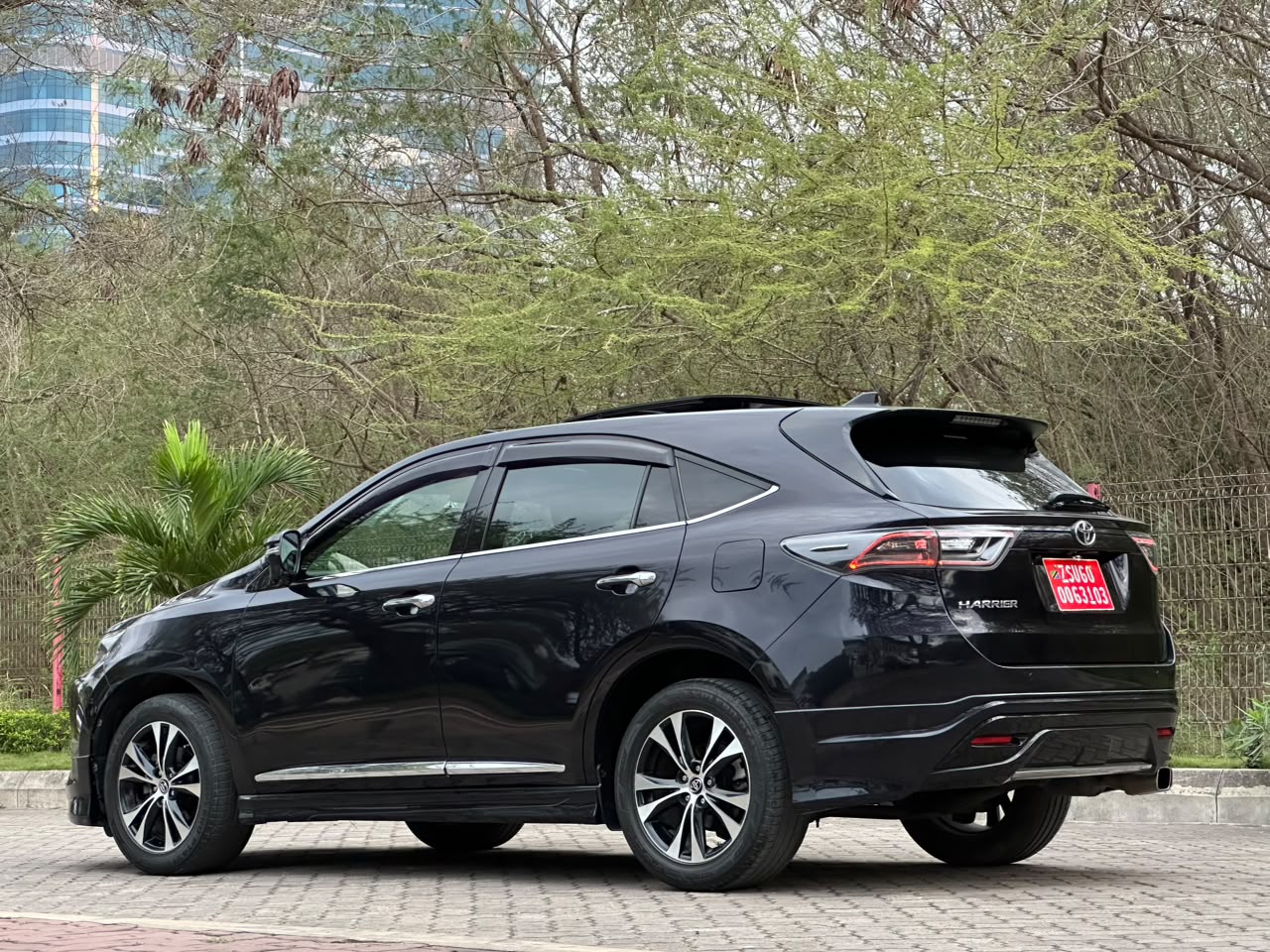Toyota Harrier new model thumbnail 7